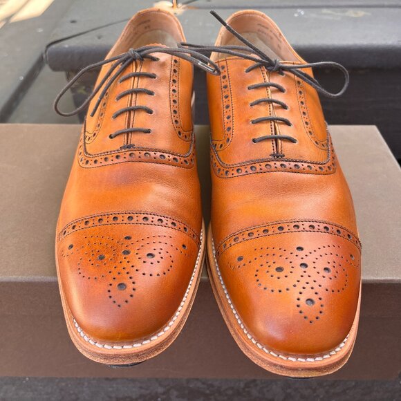 Tan Cap Toe Shoes - Picture 2 of 8